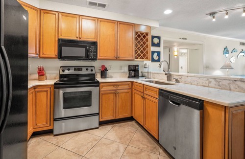 Ocean Drive Condo | Sea Cloisters SC2205B Ocean View