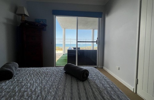 Ledge Point Villa | Sea-duction absolute beach front