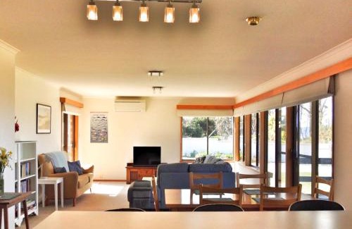 Surveyors Bay House | Sea Eagle at Roaring Beach