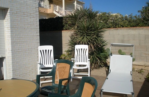 Oliva Apartment | Sea Front Apartment at Oliva Beach. Free Wi-Fi Internet.