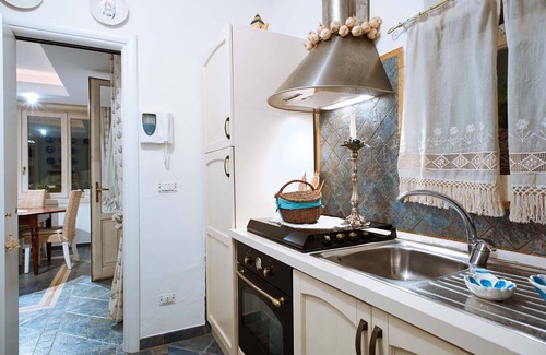 Fontane Bianche Villa | Sea-front villa with pool in Fontane Bianche, Siracusa, Sicily