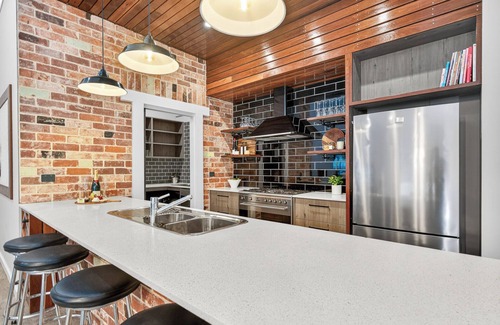 Carrickalinga House | Sea Salt Carrickalinga - Spacious Pet Friendly Family Entertainer close to Beach