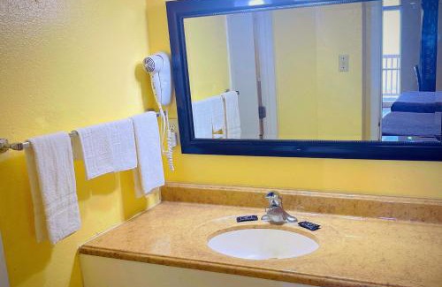 North Beach Hotel | Sea Shell Inn on the Beach