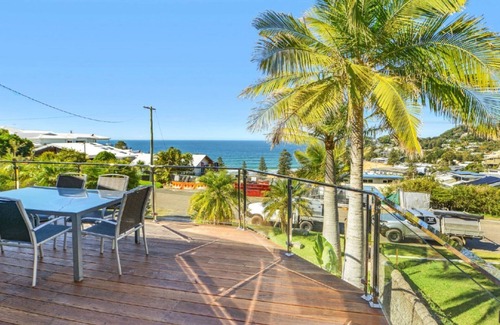 Avoca Beach House | Sea Surprise - Views & Family