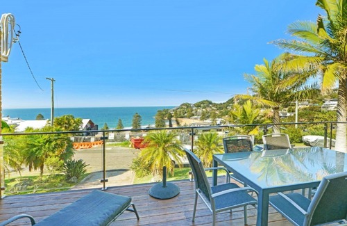 Avoca Beach House | Sea Surprise - Views & Family