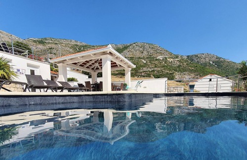 Plat Apartment | Sea view apartment, 5 min from the beach