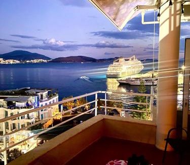 Qender Apartment | Sea View Apartment