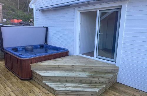 Holmestrand Apartment | Sea view Holmestrand sauna and hot tube appartment