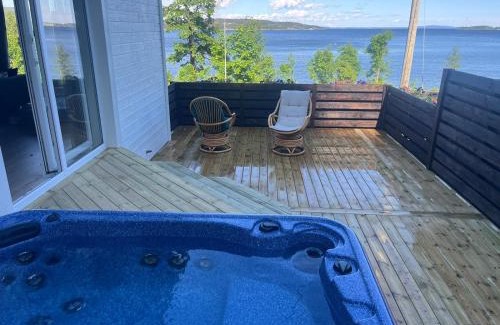 Holmestrand Apartment | Sea view Holmestrand sauna and hot tube appartment