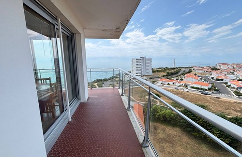 Les Sables d'Olonne Apartment | Sea view studio with parking at Les Sables-d'Olonne