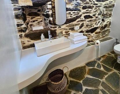 Andros House | Sea View Stonehouse