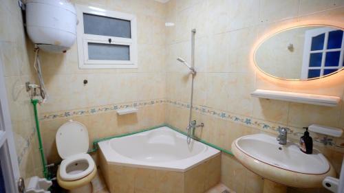Al-Muntazah Apartment | Sea View three bed room High Floor fully AC free WI-FI and parking for familes only