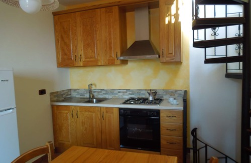 Scalea House | Sea views, stroll to beach, bars, cafes & restaurants