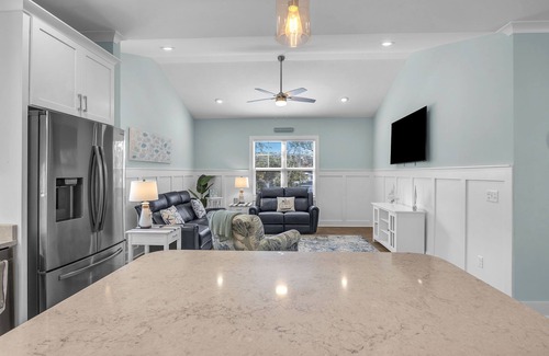 Tranquil Harbour House | Sea You Out There: Coastal Rental Close to the Beach and Local Businesses