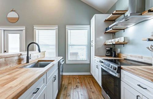 Crystal Beach House | Sea You Soon - a 2 bedroom, 2 bath, sleeps 9.