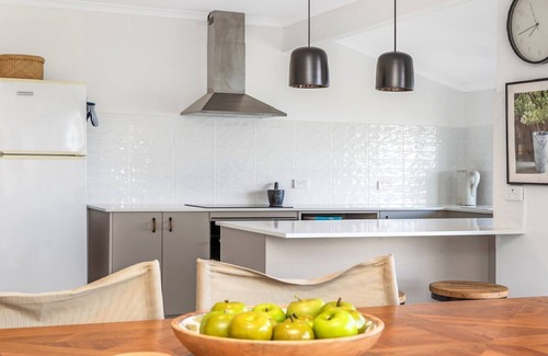 Killcare Heights House | 'Seabreeze Escape' by Accom Holidays