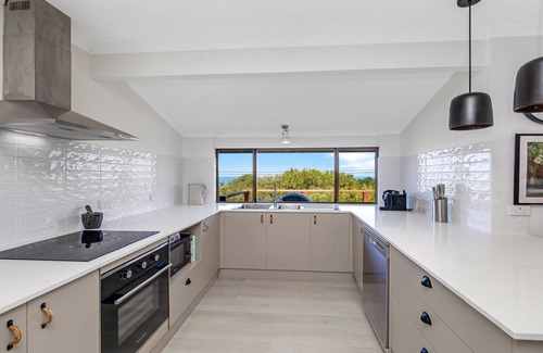 Killcare Heights House | 'Seabreeze Escape' by Accom Holidays