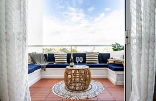 Il-Balluta Apartment | Seabreeze Retreat with terrace - St Julians