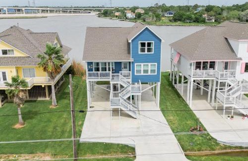 El Lago House | Seabrook Shores 3br Bayfront Hideaway W Deck