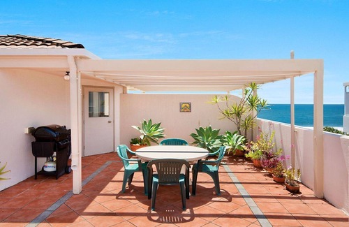 Moffat Beach Apartment | Seacrest Unit 3 Moffat Beach QLD