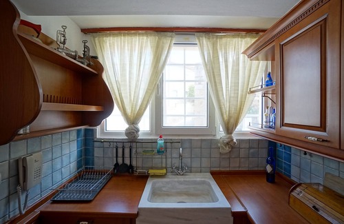 Galaxidi House | Seafarer's Suite