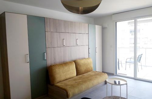 Saint-Laurent-du-Var Apartment | Seafront apartment with pool and comfort