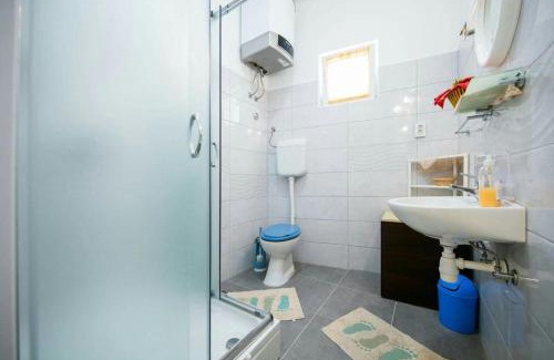 Komiza Apartment | Seafront apartment Jurkovica