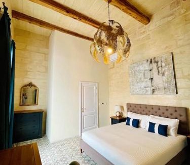 Il-Balluta House | Seafront Beach House in St.Julians