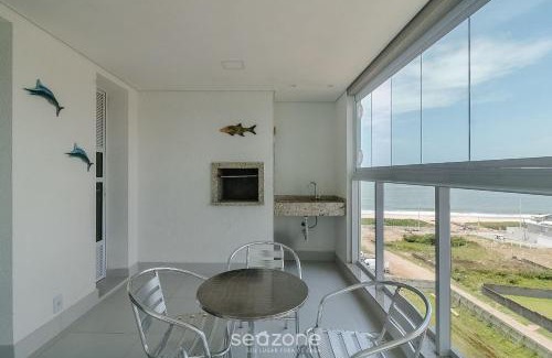 Itacolomi Apartment | Seafront condominium with pool - SHC
