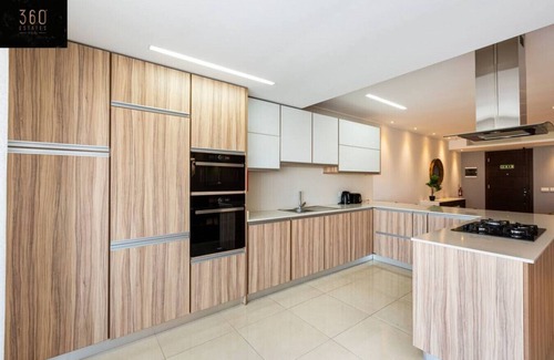 Pieta Apartment | Seafront, designer APT with Private Terrace + WIFI