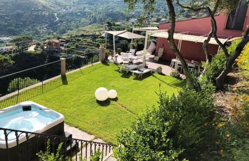 Cefalu Villa | Seafront Villa in Cefalù with Private Jacuzzi