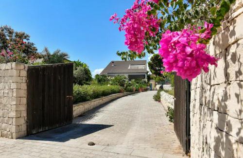 Marina di Modica Villa | Seafront Villa "Mare in casa"