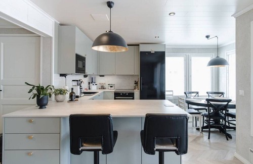 Salo Villa | Seafront Villa - Pool - Jacuzzi - Gym - Beach