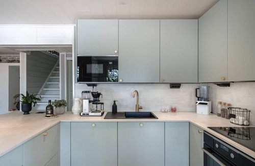 Salo Villa | Seafront Villa - Pool - Jacuzzi - Gym - Beach