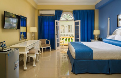 Montego Bay Resort | SeaGarden Beach Resort - All Inclusive