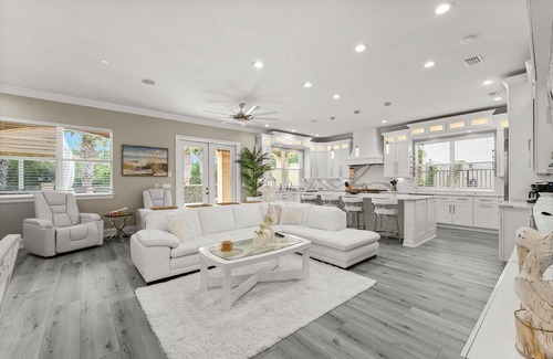 Sandestin House | SeaGlass Serenity 28-Private Beach Access-Sleeps 20