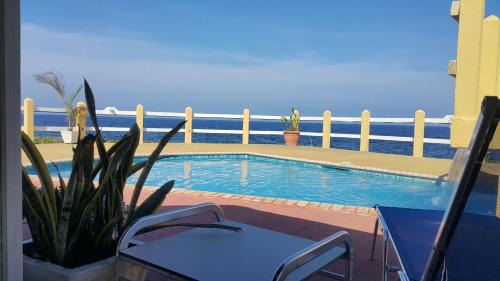 Antoneys Cay Hotel | Seagrape Plantation Resort & Dive Center