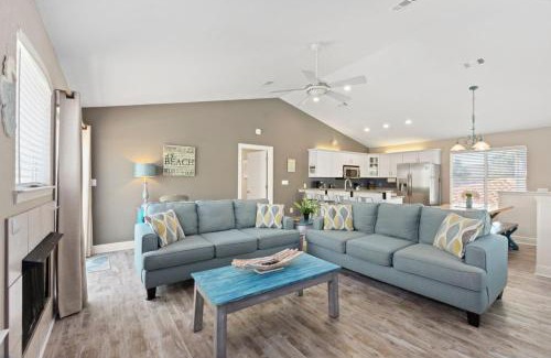 Destin House | Seahorse Shores - Games, Private Beach Access, Pool, Lake, Boardwalk, Near Destin Fun