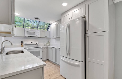 Sea Pines Villa | SeaPines, Completely Remodeled 2022, Pet Friendly, Two bicycles included