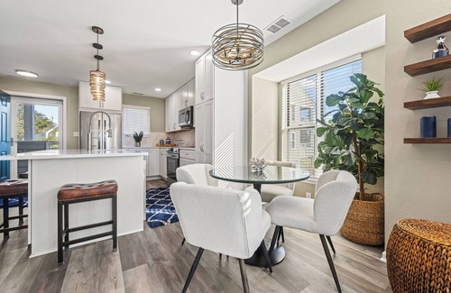 Manteo Condo | Seas the Day: Canalfront | Boat Slip | Pool Access