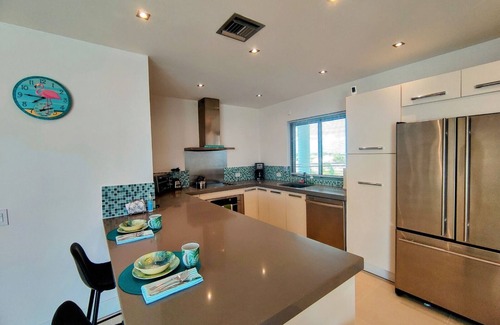 Simpson Bay Condo | ☀️👙Seas the Paradise - 2 Bedroom Penthouse on Simpson Bay Beach!