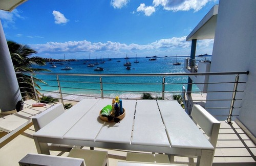 Simpson Bay Condo | ☀️👙Seas the Paradise - 2 Bedroom Penthouse on Simpson Bay Beach!