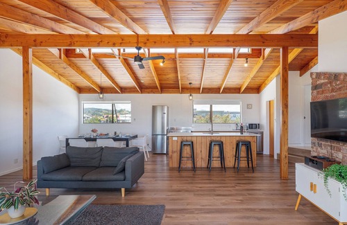 Whangamata House | Seascape Beachfront A - Whangamata Holiday Unit