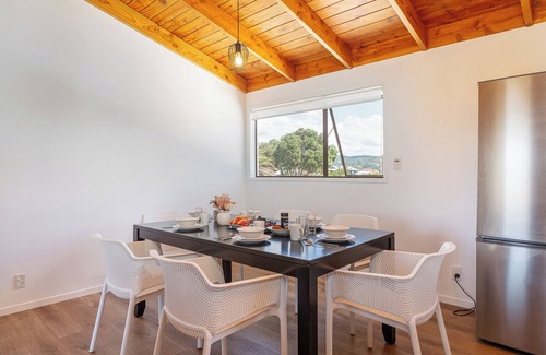 Whangamata House | Seascape Beachfront A - Whangamata Holiday Unit