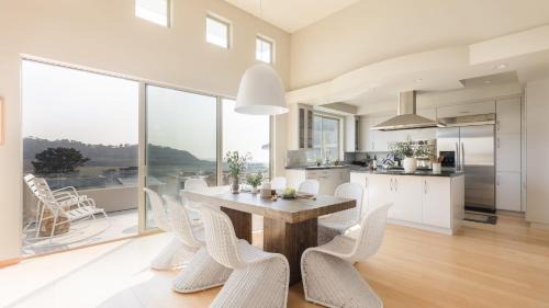 Del Mar Heights House | Seascape by AvantStay Spacious Contemporary Oasis in Del Mar