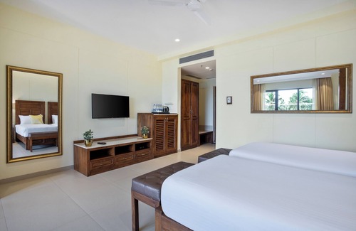 Candolim Hotel | Seashell Suites and Villas