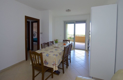 Roseto degli Abruzzi Apartment | Seaside Apartment 8 | Rose garden
