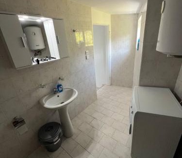 Tsonia Apartment | Seaside Apartment in Tsonia