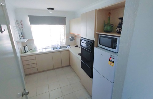Safety Bay Apartment | Seaside apartment with views & pool