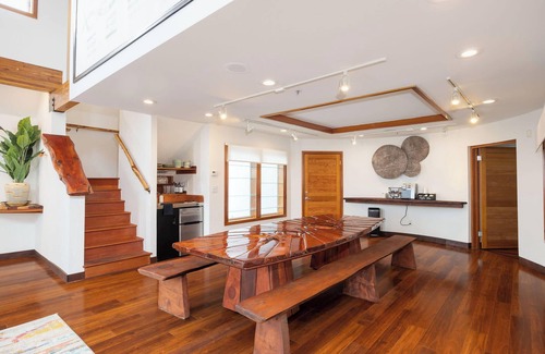 El Granada House | Seaside Art Gallery Loft: Inspire Your Creativity with Breathtaking Views!
